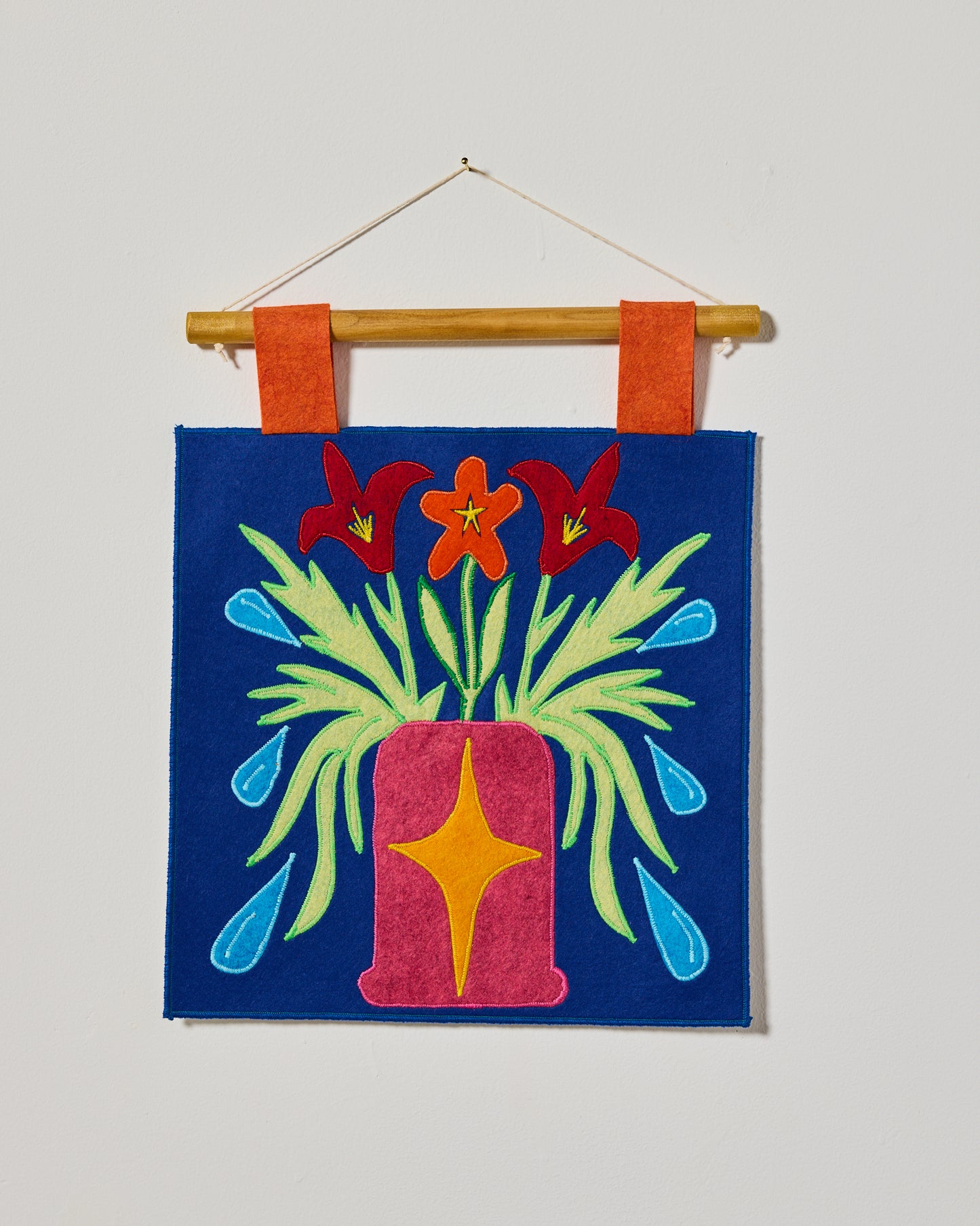 Daily Tarot Card Display - Midnight Vase