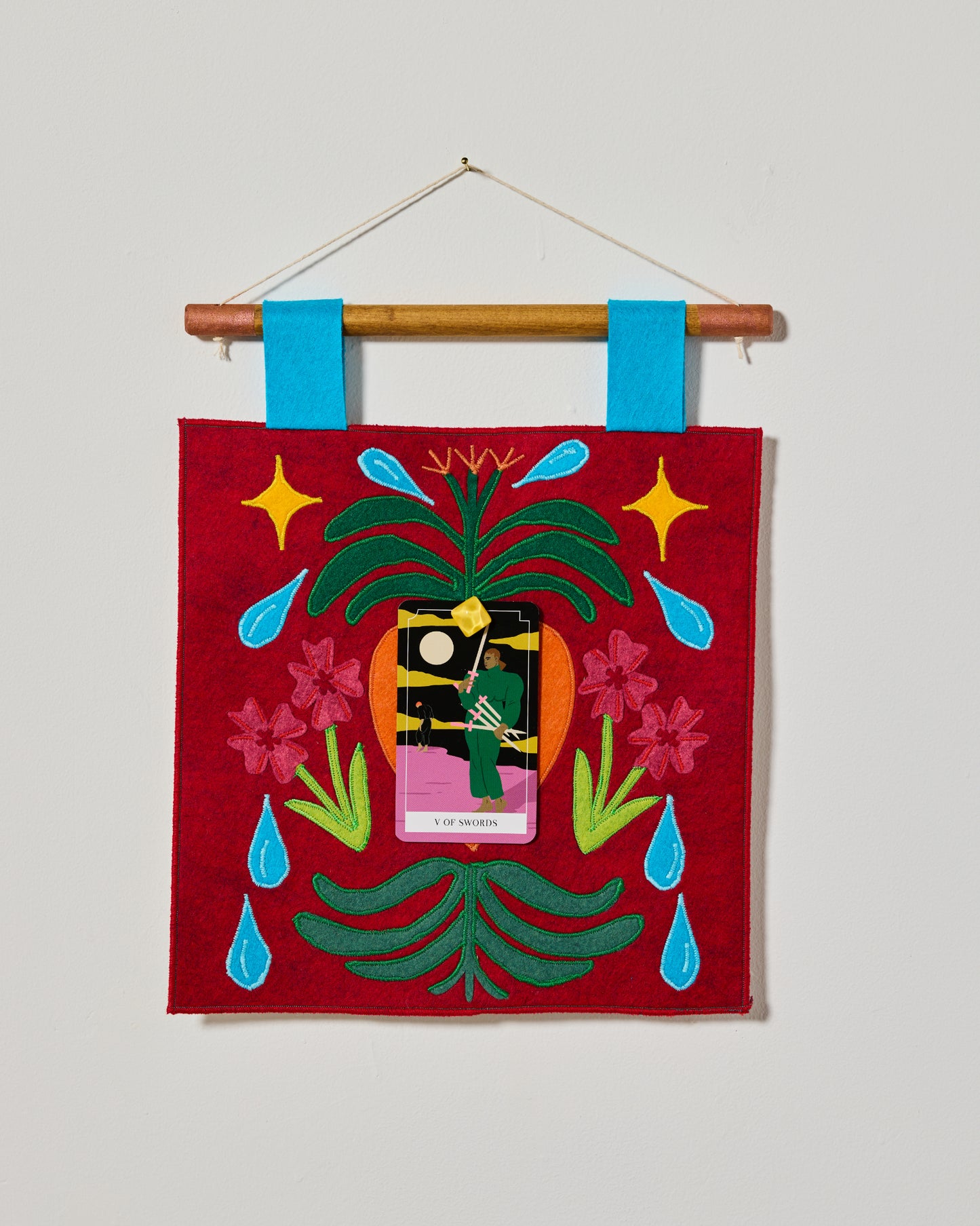 Daily Tarot Card Display - Crimson Heart