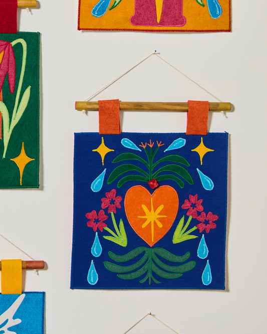 Daily Tarot Card Display - Midnight Heart