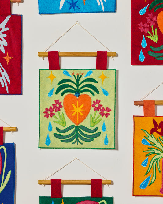 Daily Tarot Card Display - Pistachio Heart