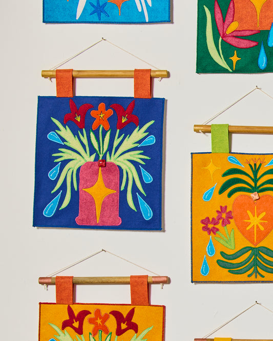 Daily Tarot Card Display - Midnight Vase