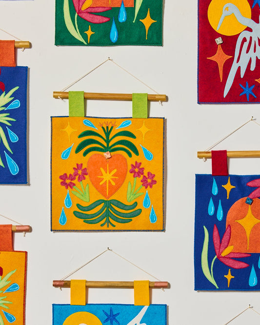 Daily Tarot Card Display - Goldenrod Heart